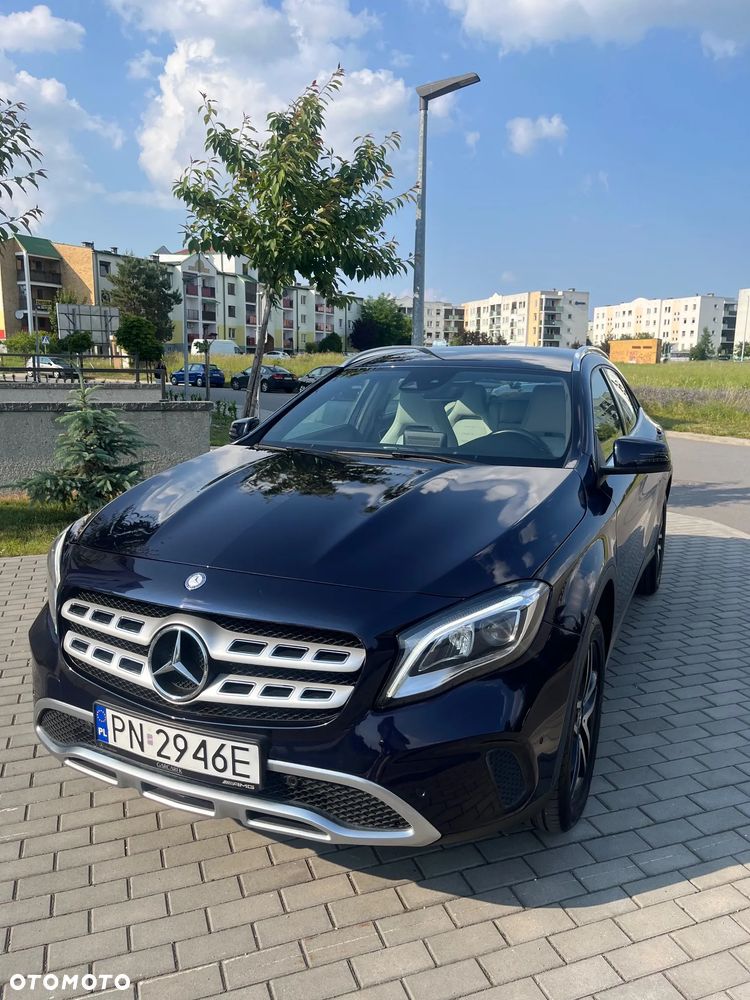 Mercedes-Benz GLA 200 7G-DCT - 2