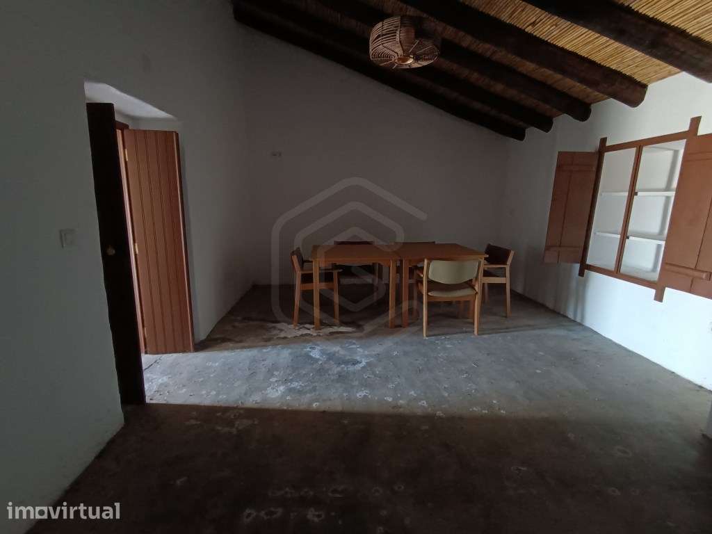 Moradia T1 no Coração da Aldeia do Azinhal, Martim Longo, Alcoutim,... - Grande imagem: 2/16