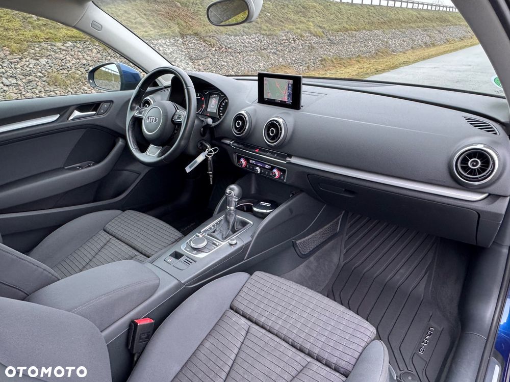 Audi A3 3-drzwiowe 2.0 TDI S tronic Attraction - 23