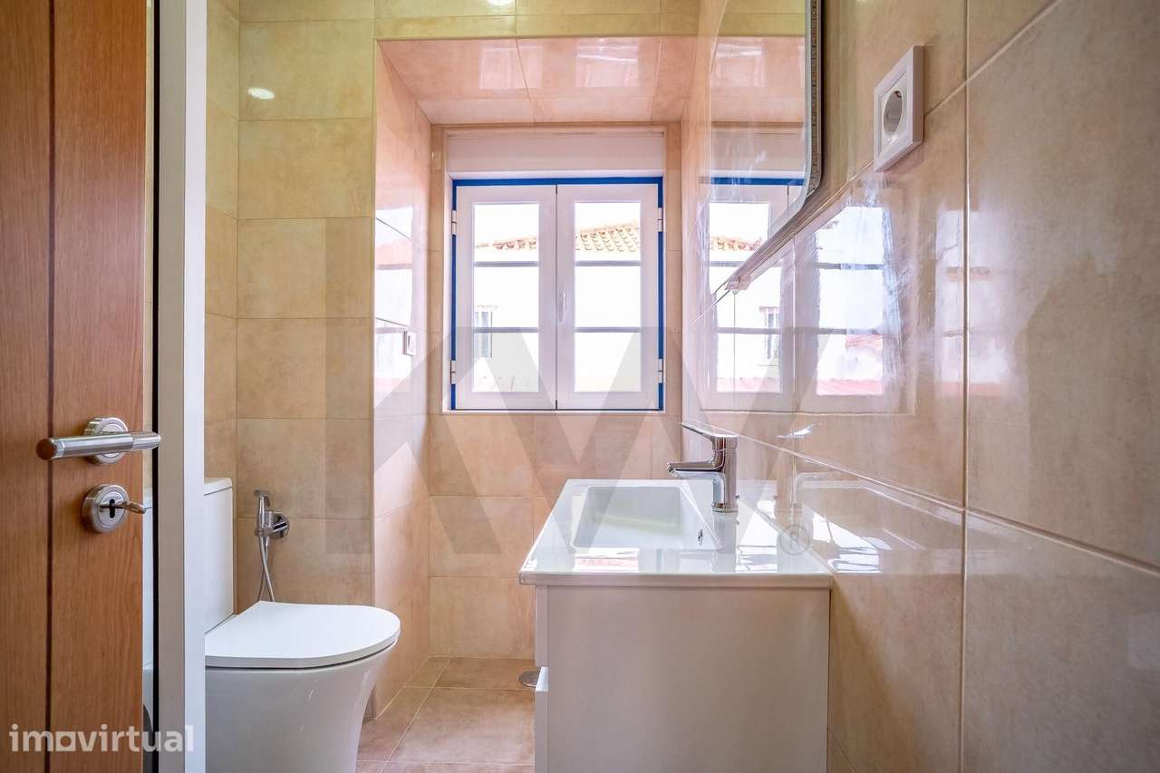 Apartamento T2 para Arrendamento no Centro do Monte da Caparica - Grande imagem: 5/11