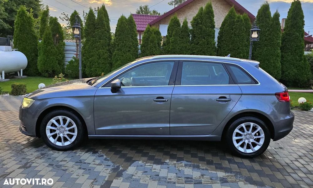 Audi A3 Sportback 1.2 TFSI Attraction - 6