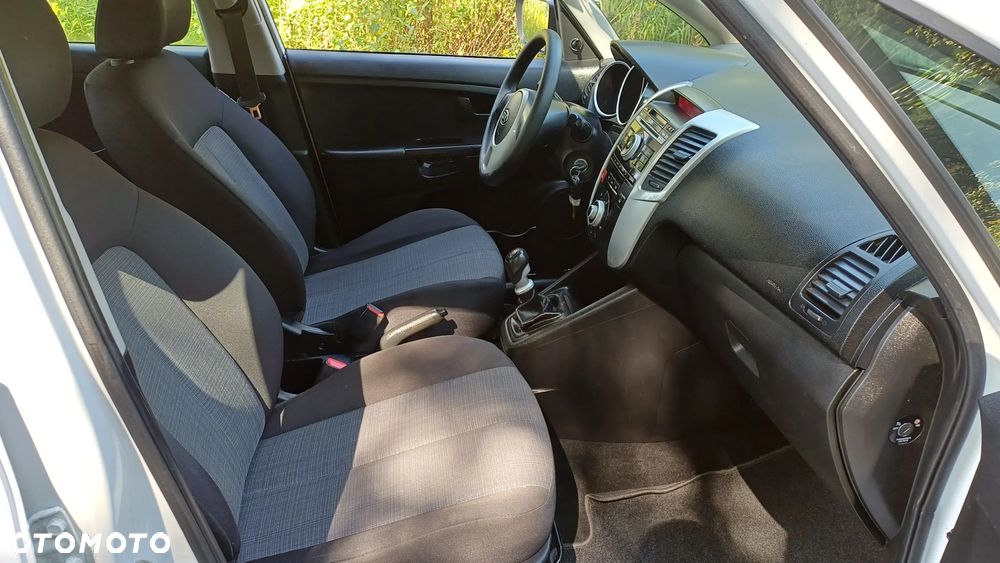 Kia Venga - 17