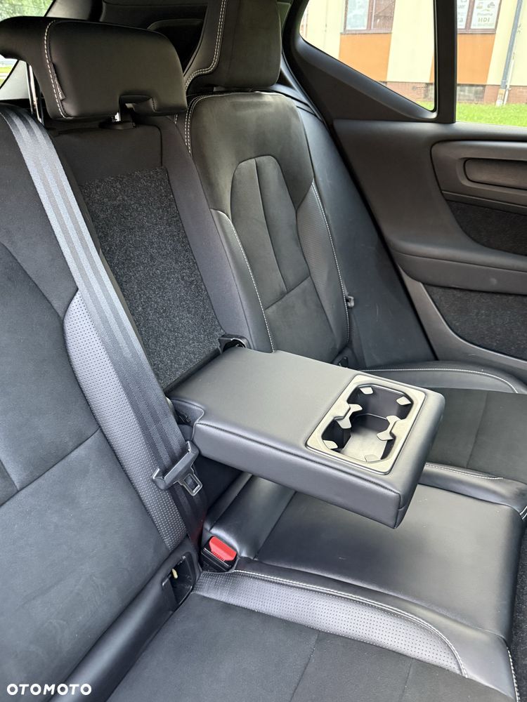 Volvo XC 40 - 6