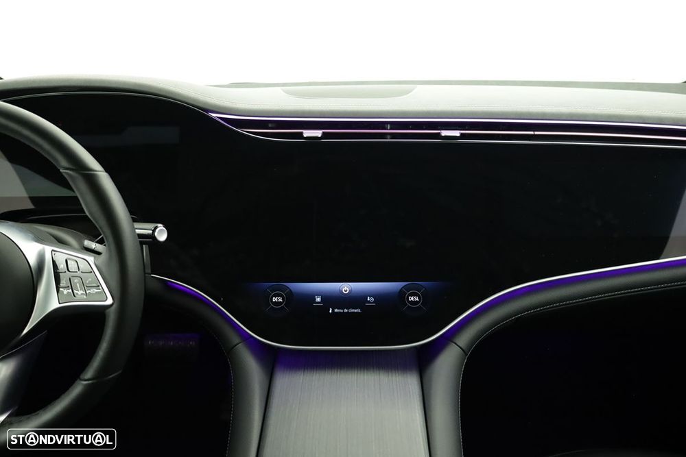 Mercedes-Benz EQE 300 - 9