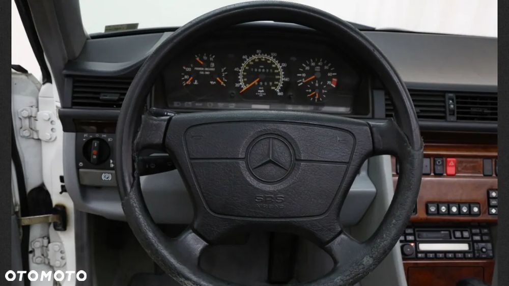 Mercedes-Benz W124 (1984-1993) - 19