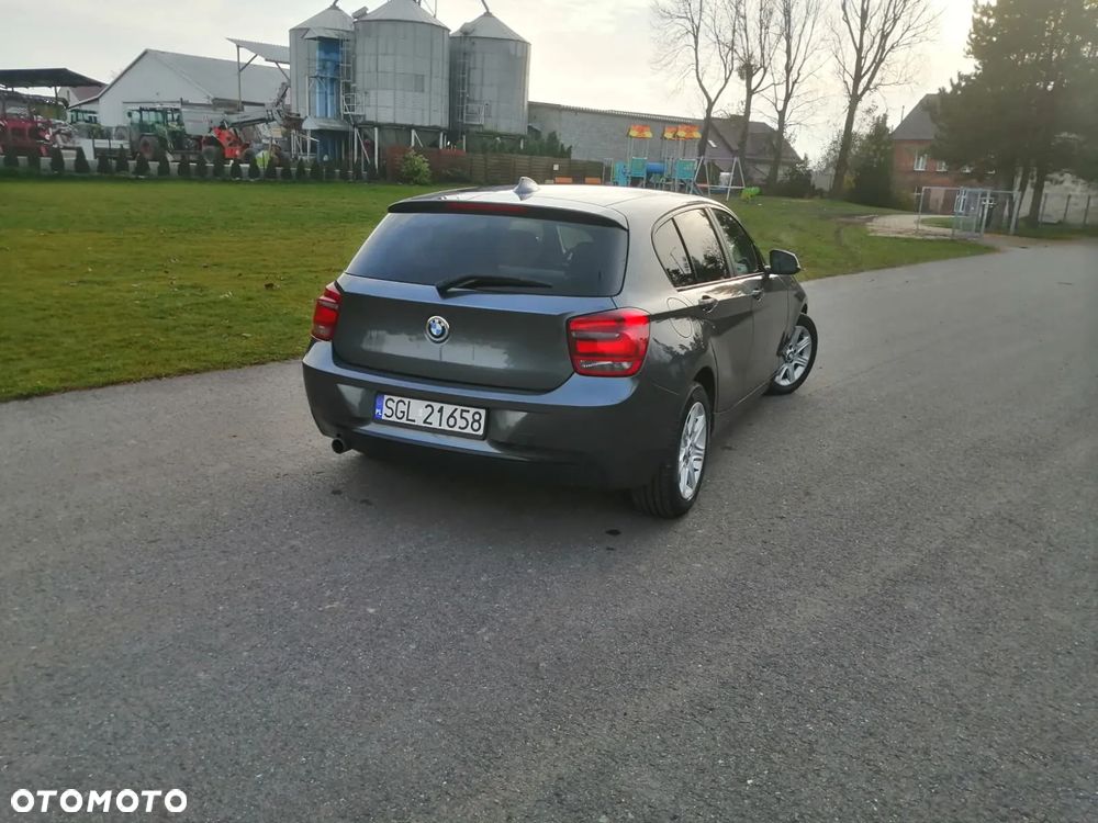 BMW Seria 1 116d Sport Line - 10