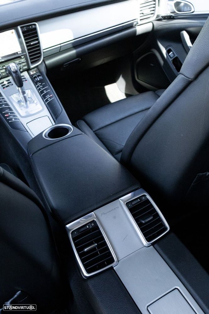 Porsche Panamera Platinum Edition - 28