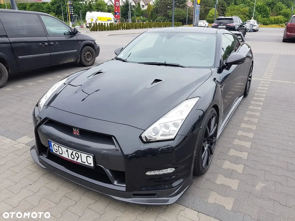 Nissan GT-R - 5
