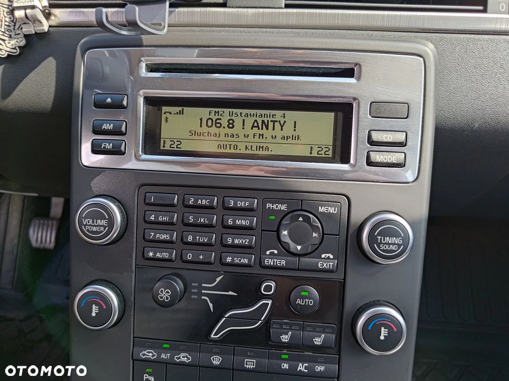 Volvo V70 2.0 Momentum - 31