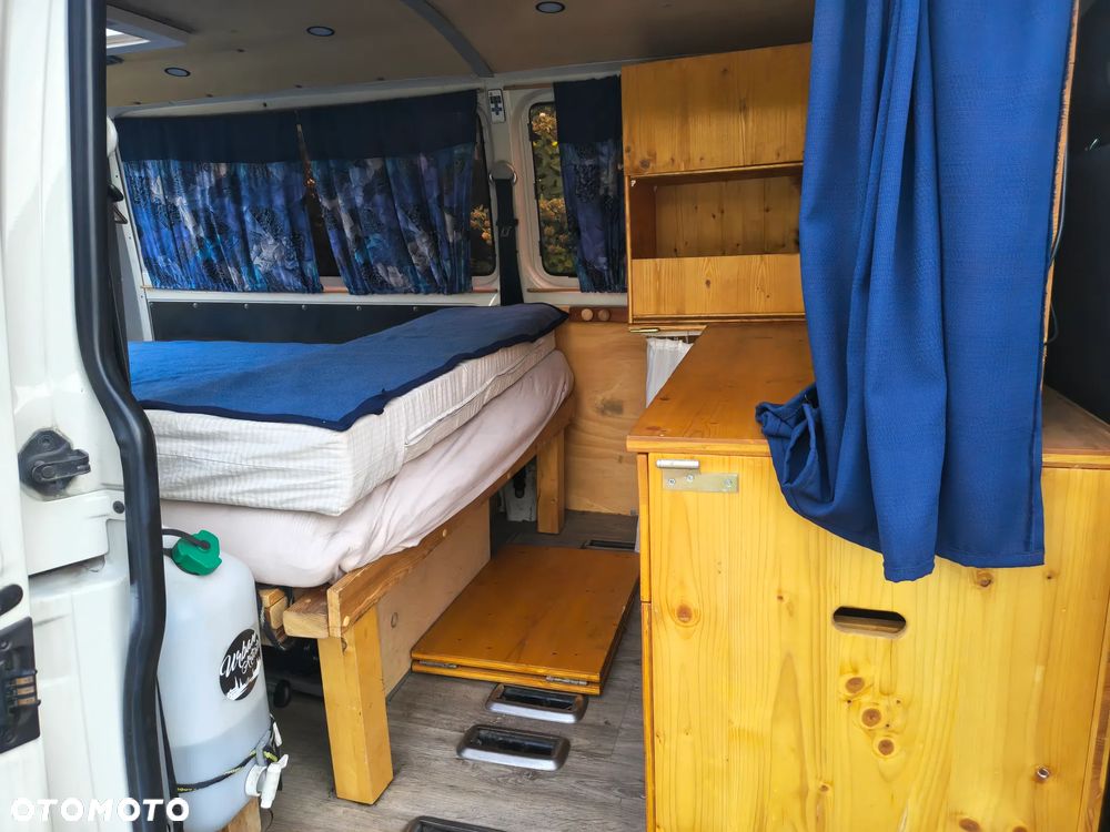 Volkswagen Transporter - 27