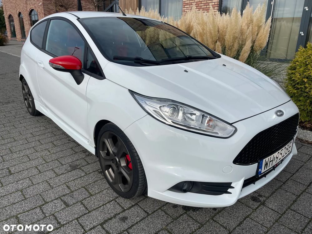 Ford Fiesta 1.6 EcoBoost ST - 9