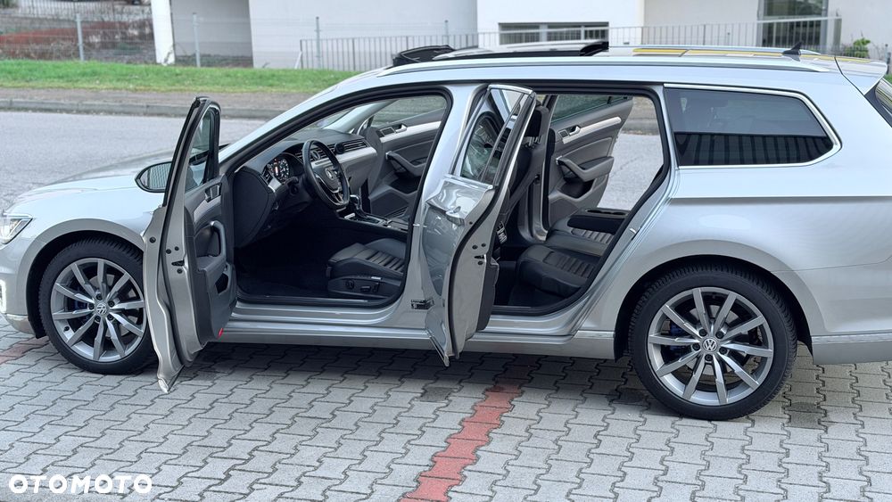 Volkswagen Passat - 21