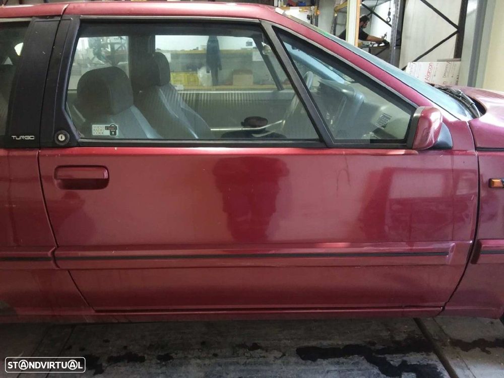 PORTA FRENTE DIREITA VOLVO SERIE 480 TURBO - 1