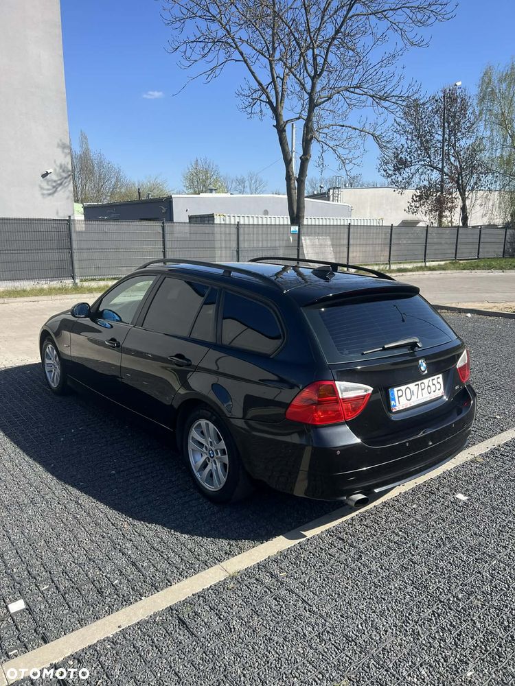 BMW Seria 3 318i - 3