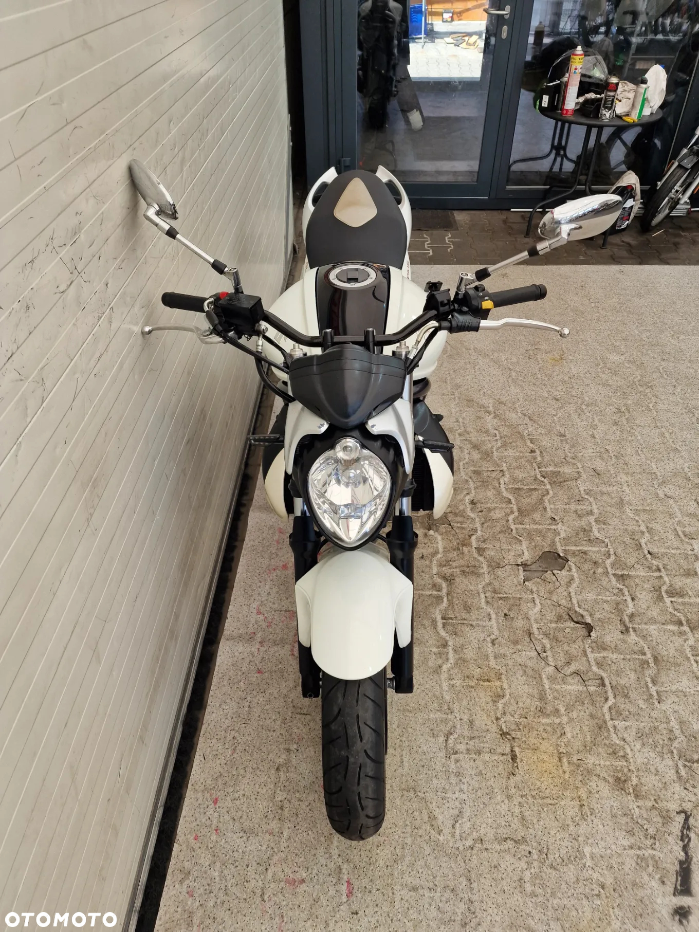 Suzuki Gladius - 15