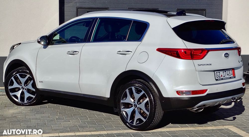 Kia Sportage 2,0 CRDI AWD Aut. GT Line - 4