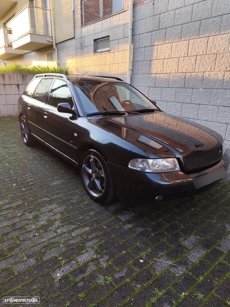 Audi A4 Avant - 1