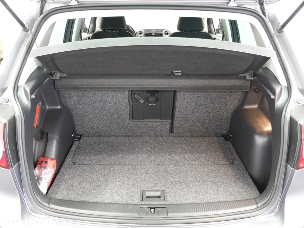 Volkswagen Golf Plus 1.6 TDI DPF MATCH - 24