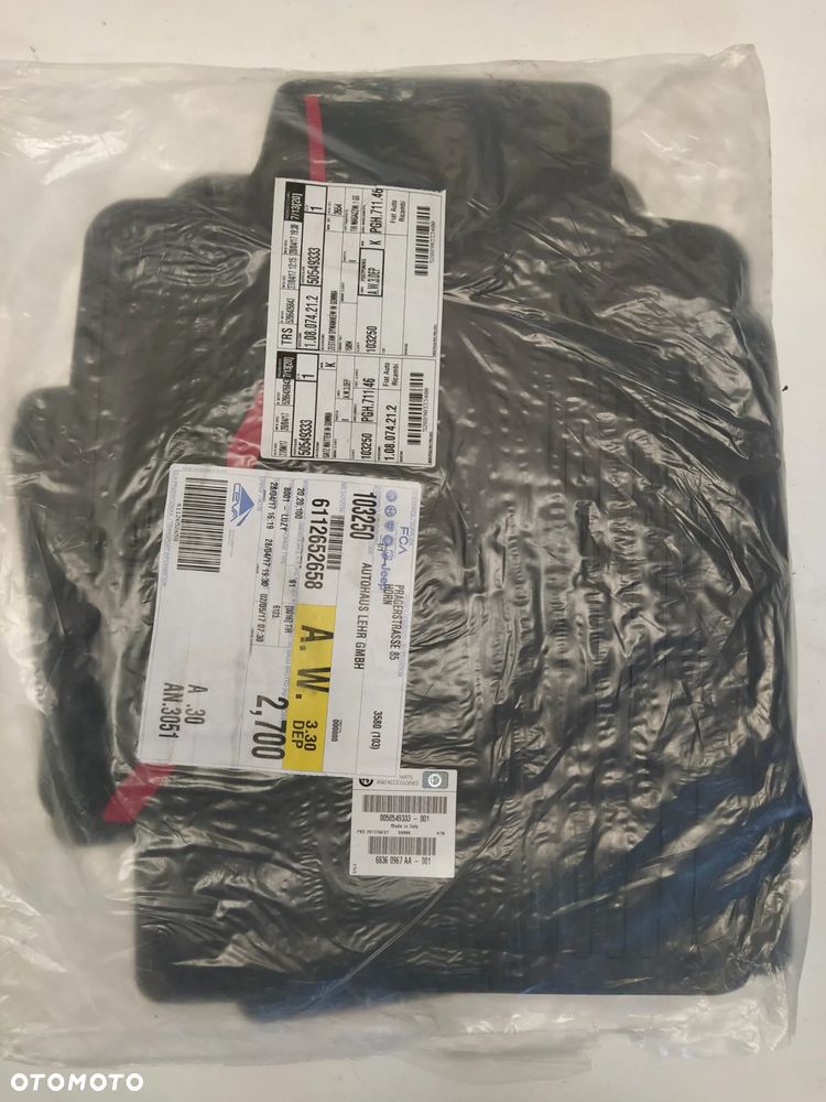 ALFA ROMEO GIULIA DYWANIKI WYCIERACZKI WYCIERACZKA GUMOWE CZARNO CZERWONE NOWY ORYGINAŁ - 2