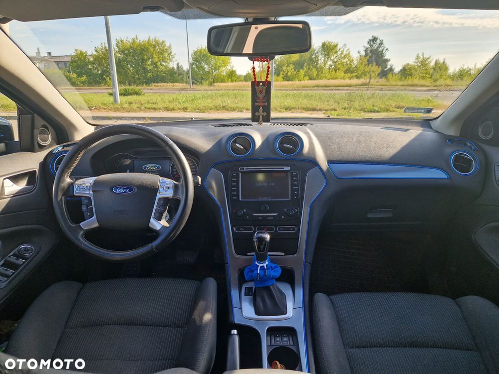 Ford Mondeo - 8