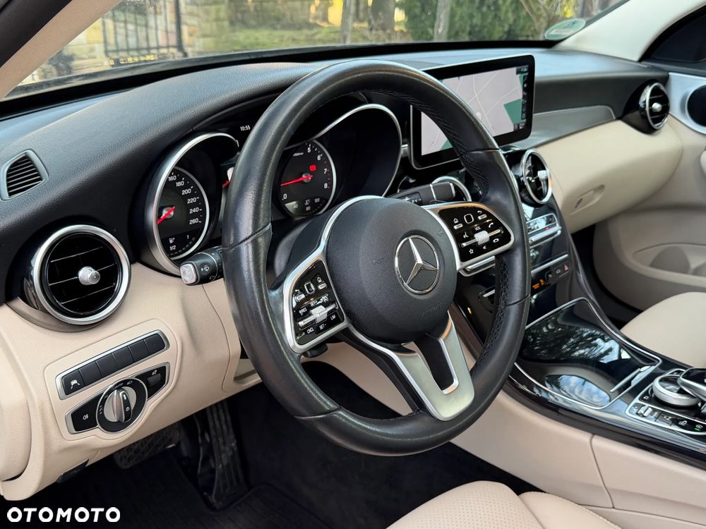 Mercedes-Benz Klasa C 180 9G-TRONIC Avantgarde - 21