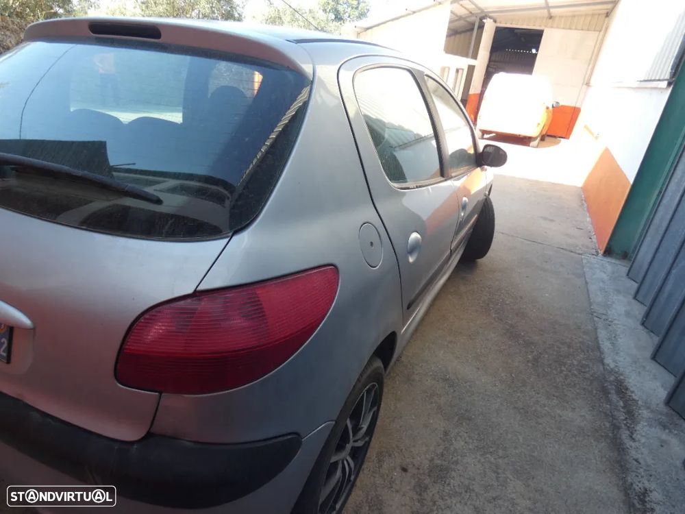 Peugeot 206 2002 para peças - 3