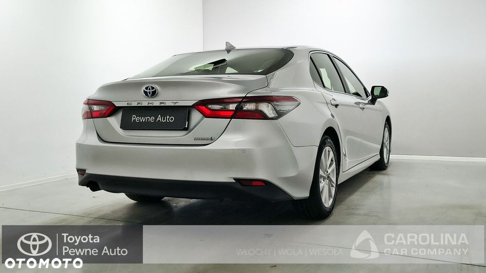 Toyota Camry 2.5 Hybrid Comfort CVT - 25