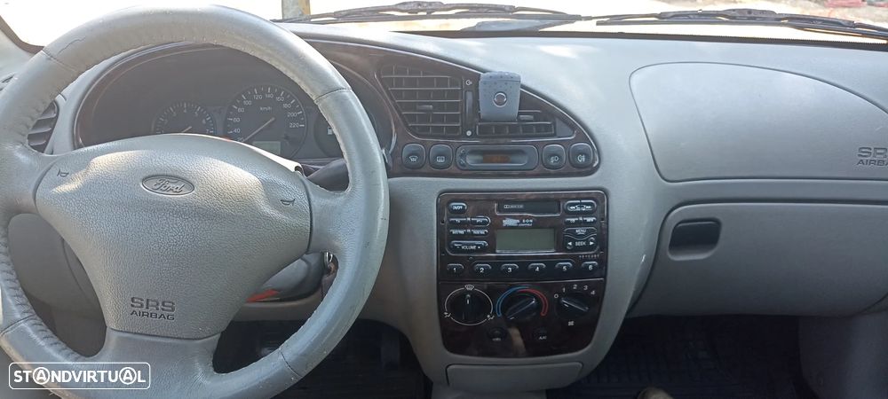 Ford Fiesta 1.25 Ghia - 5