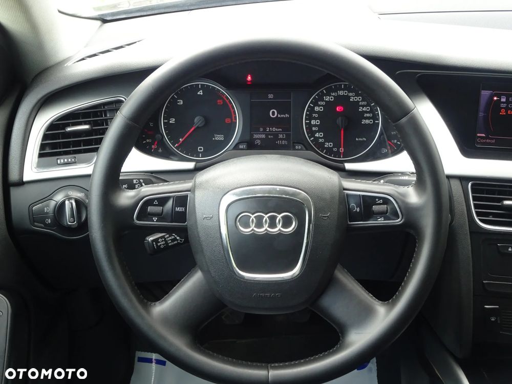 Audi A4 Avant - 32