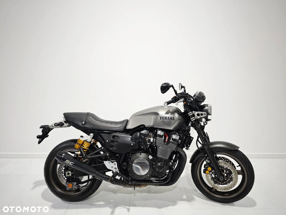 Yamaha XJR - 1