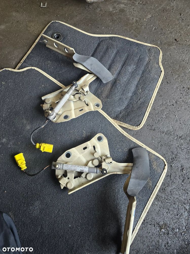 Zawiasy maski z nabojami touran III   5TA - 1