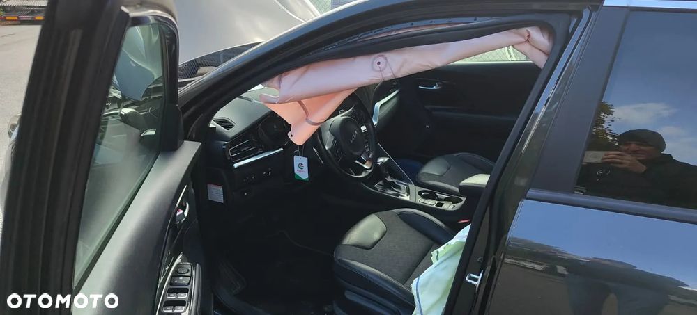 Kia Niro 1.6 GDI Hybrid Business Line - 9