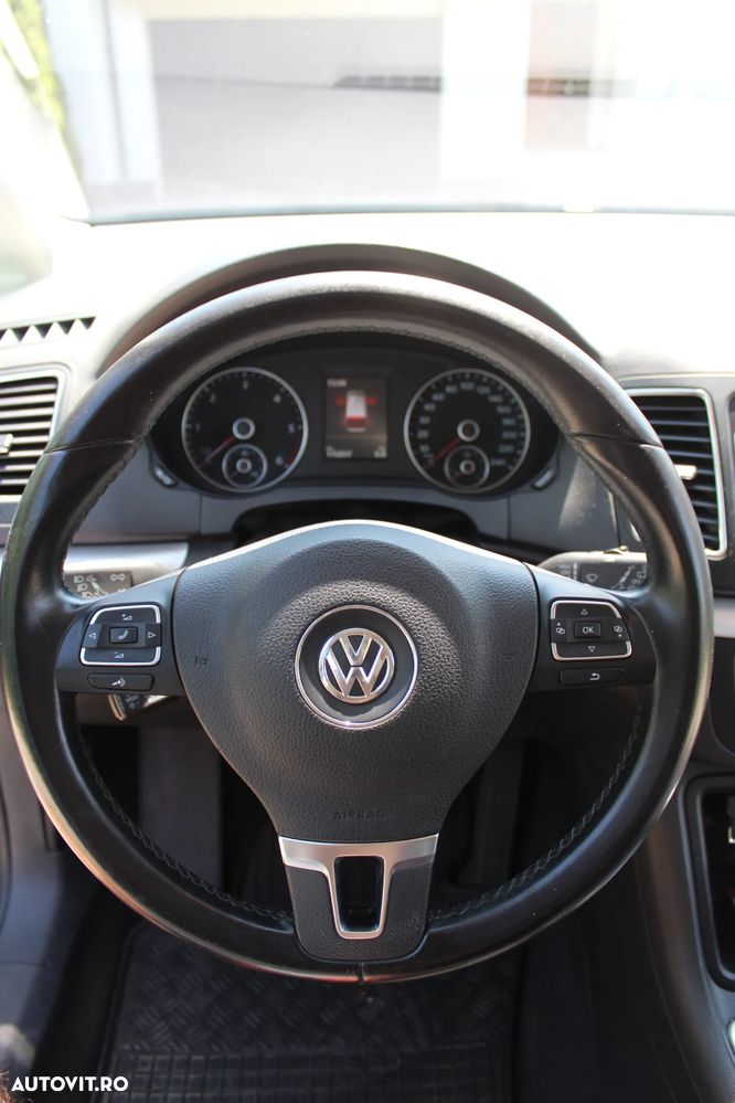 Volkswagen Sharan 2.0 TDI DSG BlueMotion Technology Highline - 11
