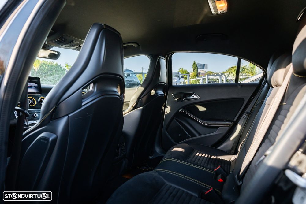 Mercedes-Benz A 45 AMG 4-Matic - 15