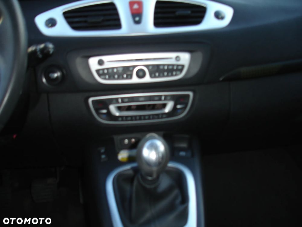 Renault Grand Scenic - 20