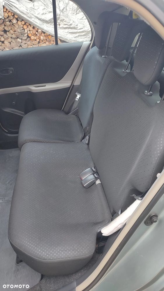Toyota Yaris - 20