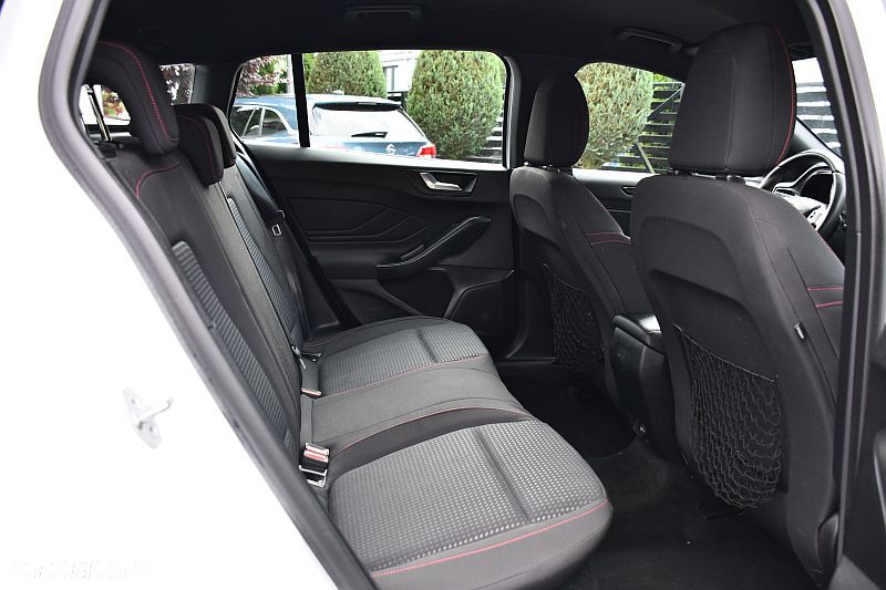 Ford Focus 1.5 EcoBlue Start-Stopp-System ST-LINE X - 22