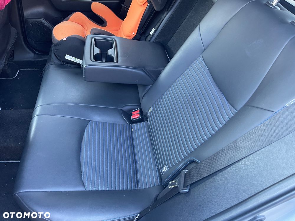 Toyota RAV4 - 12