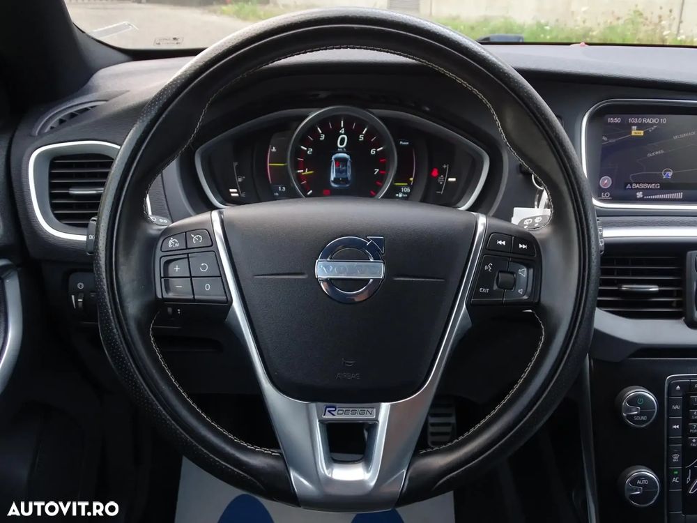 Volvo V40 D2 R Design - 7