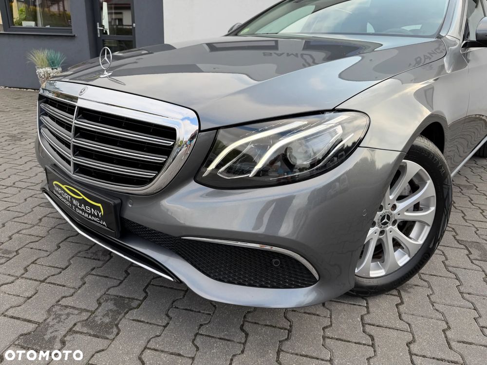 Mercedes-Benz Klasa E 220 d 4-Matic 9G-TRONIC - 29