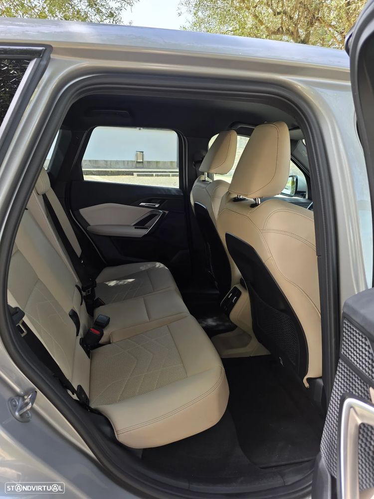 BMW iX1 xDrive30 Pack Desportivo M - 8