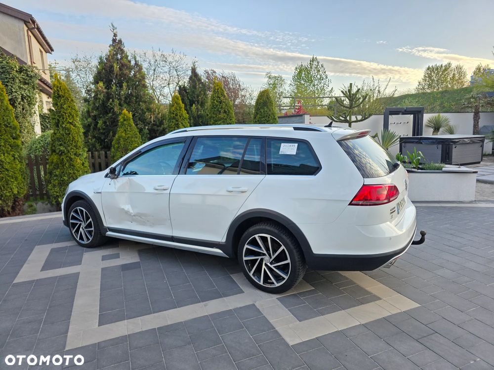 Volkswagen Golf - 11