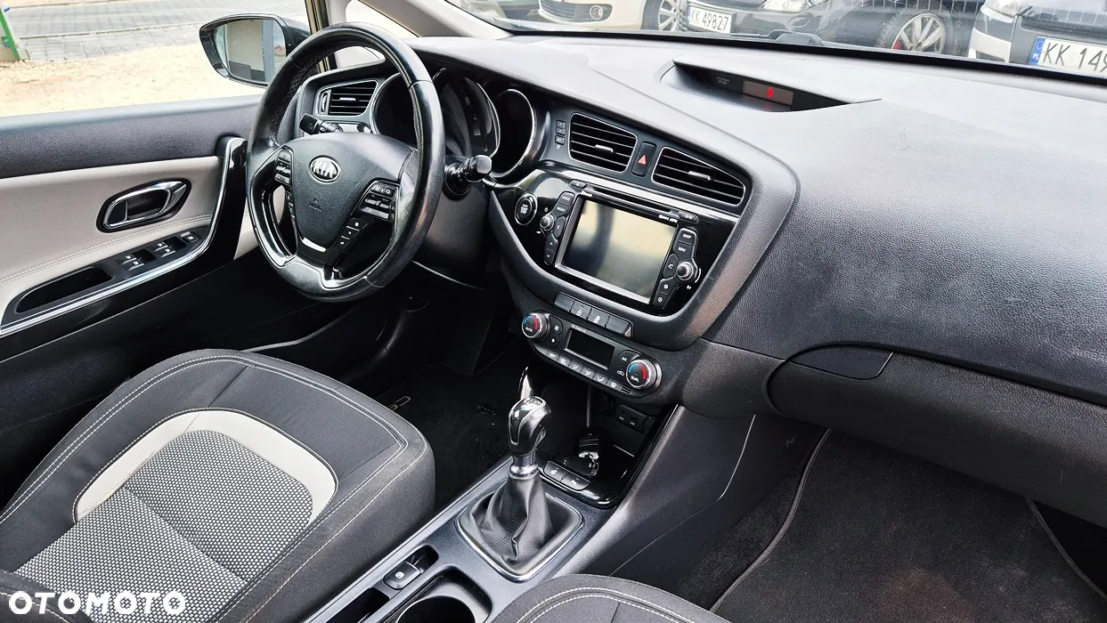 Kia Ceed Cee'd 1.6 GDI XL - 37