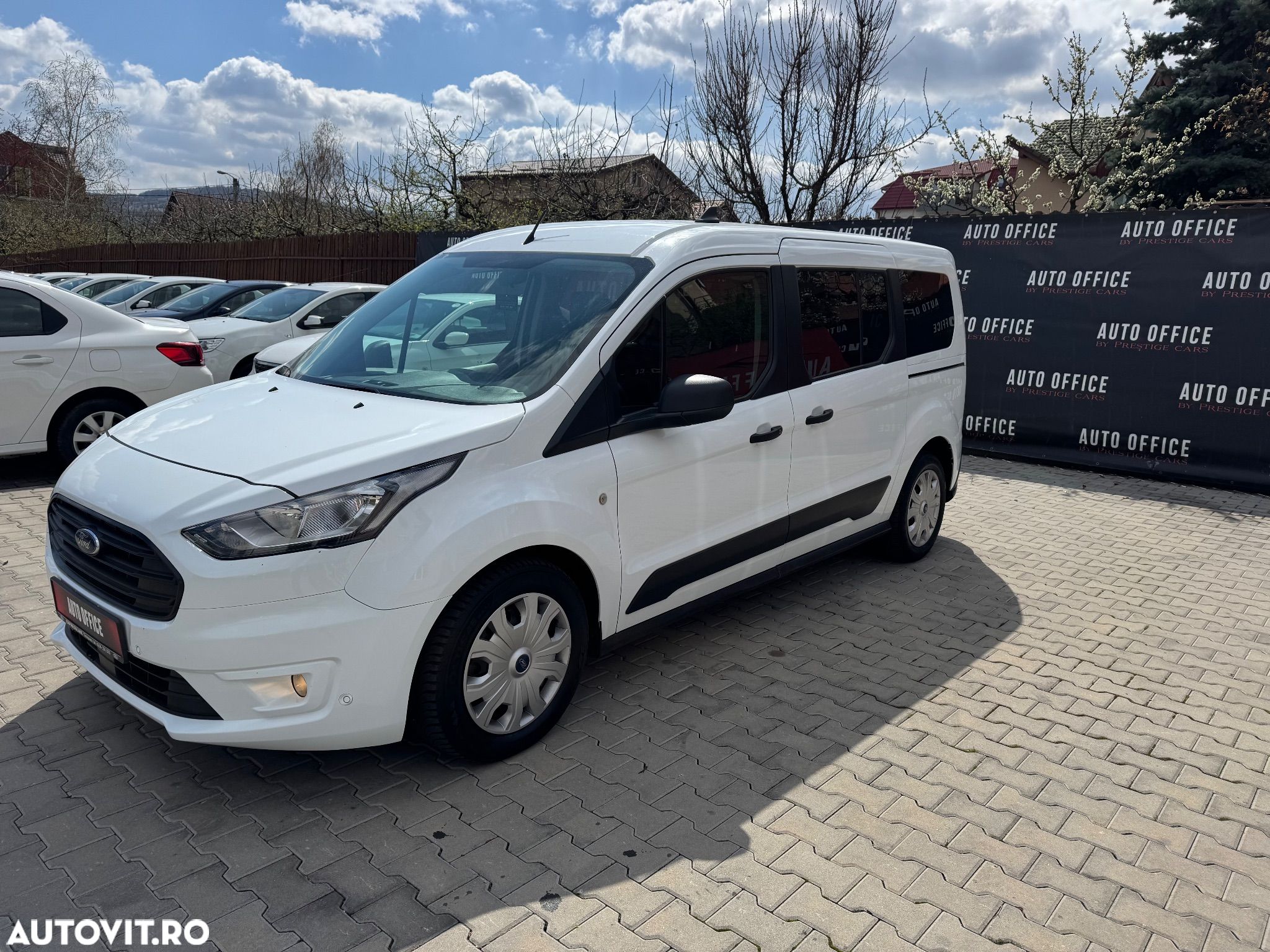 Ford Transit Connect 1.5 EcoBlue 100CP 6MT Kombi L2 Titanium - 1