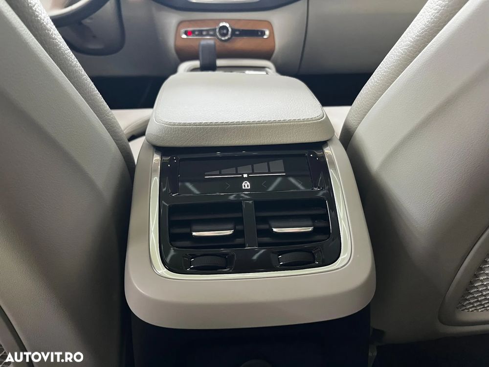 Volvo XC 90 T8 AWD Twin Engine Geartronic Inscription - 31