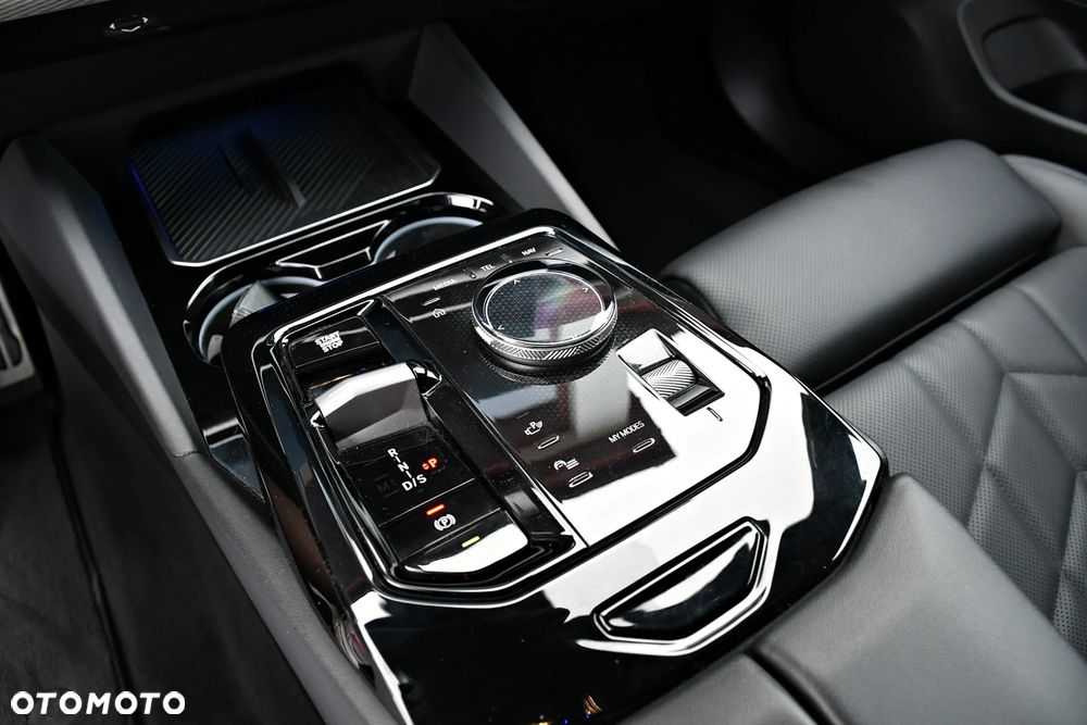 BMW Seria 5 520d mHEV M Sport - 27