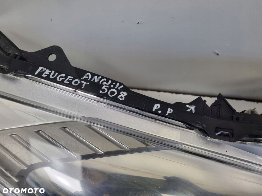 LAMPA PRAWA Peugeot 508 prawy przód przednia reflektor ANGLIK 9678393280 - 9