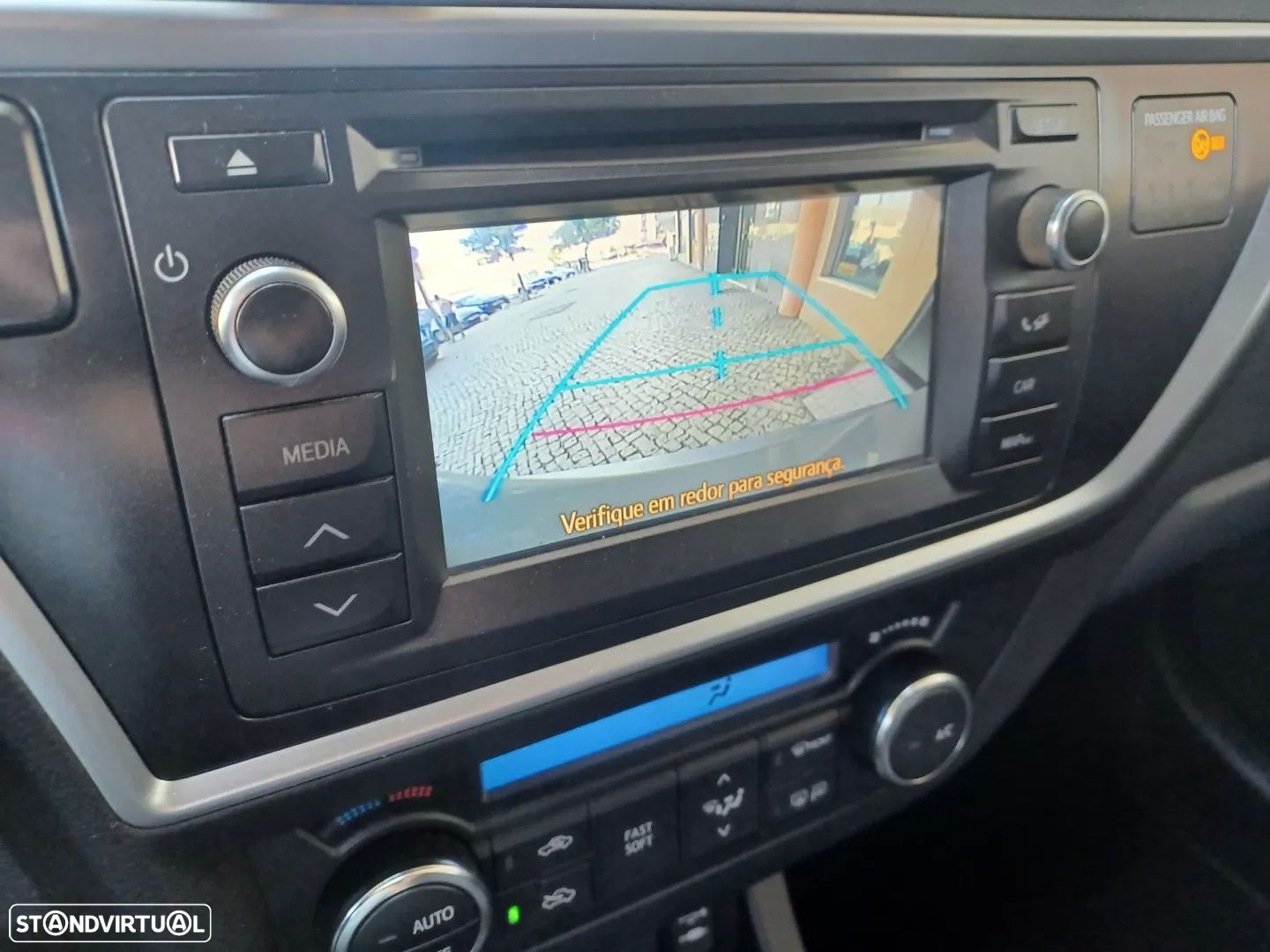 Toyota Auris 1.6 Valvematic Edition - 16