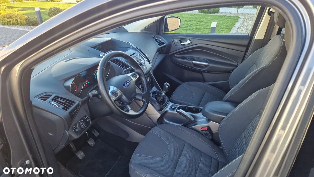 Ford Kuga 1.6 EcoBoost 2x4 Titanium - 7