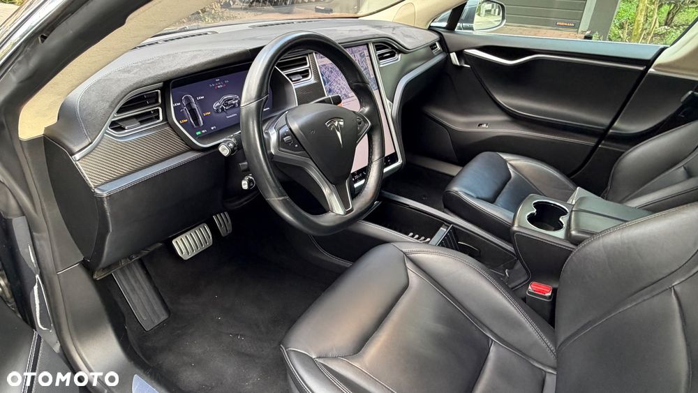 Tesla Model S - 14